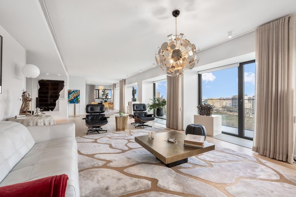 ATOWER Living Room